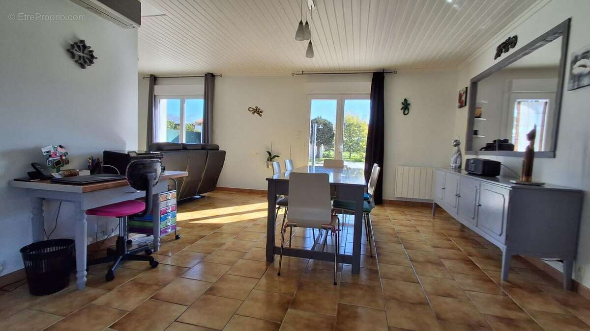 Maison à LONGEVILLE-SUR-MER
