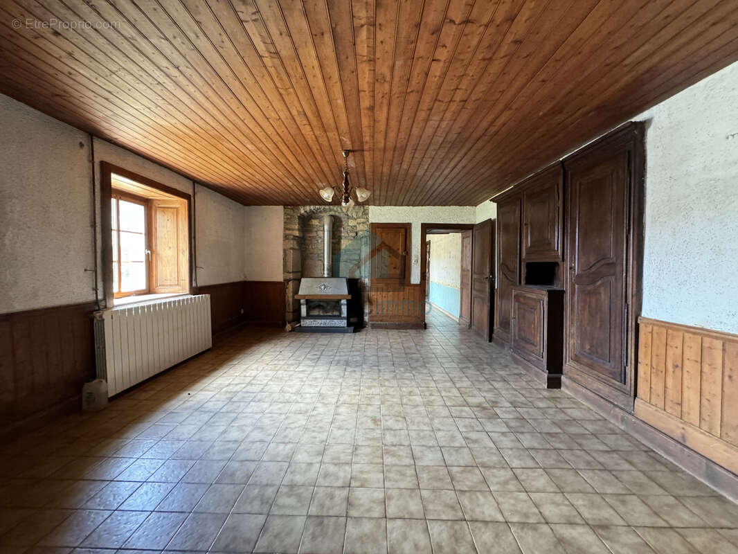 Maison à VALONNE