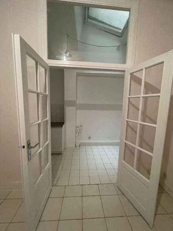 Appartement à PARIS-10E