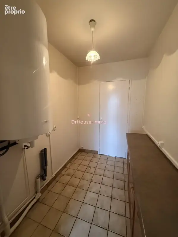 Appartement 6 pièces 95 m² à vendre à Chateauroux (36000) - photo 9