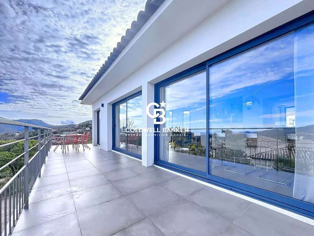 Maison à LES ADRETS-DE-L'ESTEREL