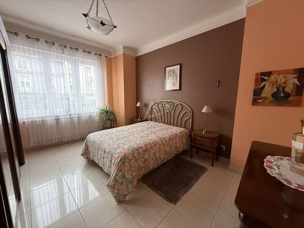Exclusivité // moulins- les- metz // appartement // 110 m2 // 2 chambres // jardin // garage - photo 7