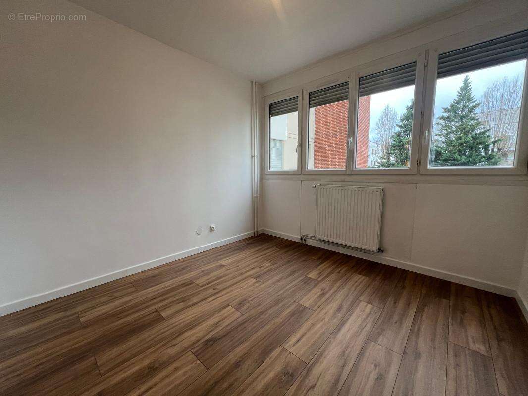 Appartement à SAINTE-FOY-LES-LYON