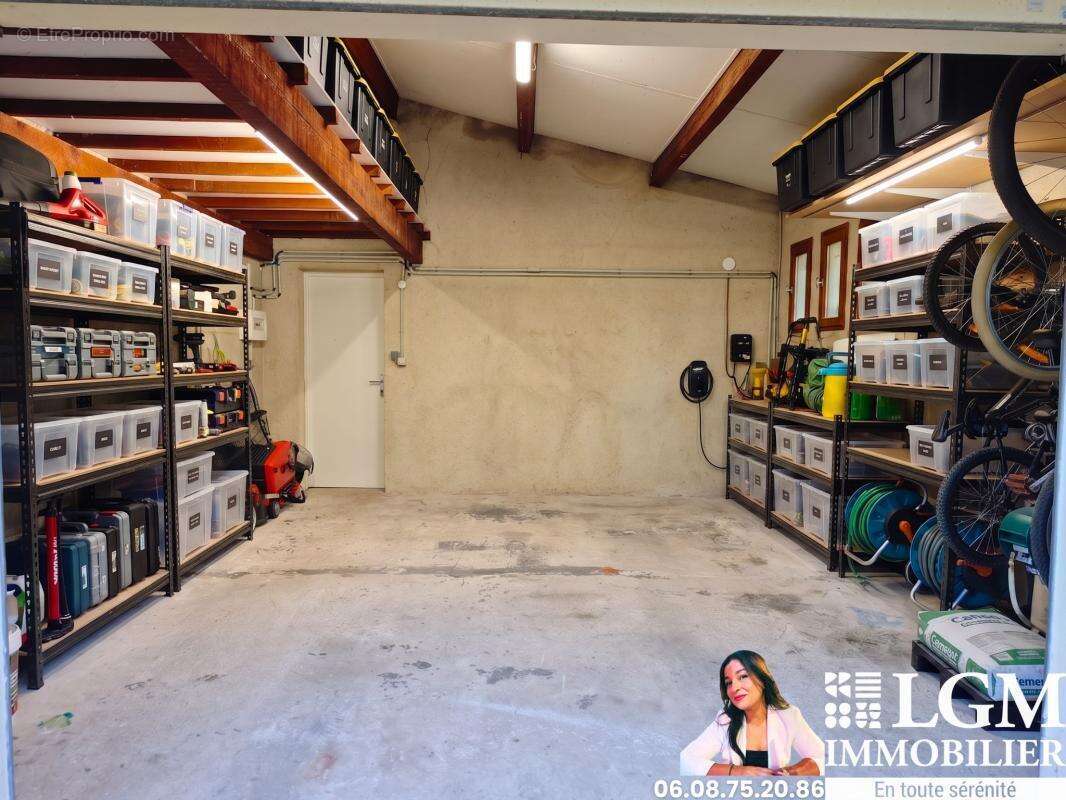 Aix-en-Provence Les Granettes - Bastide de charme 205 m² avec piscine sur 2 250 m² - photo 24
