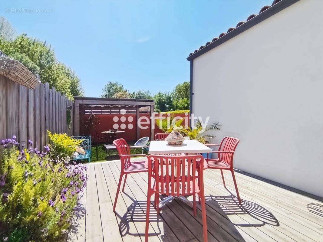 Maison à AIGREFEUILLE-D&#039;AUNIS