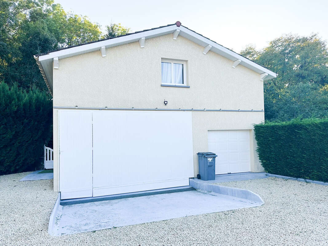 Maison 128 m² à Randan  - photo 4