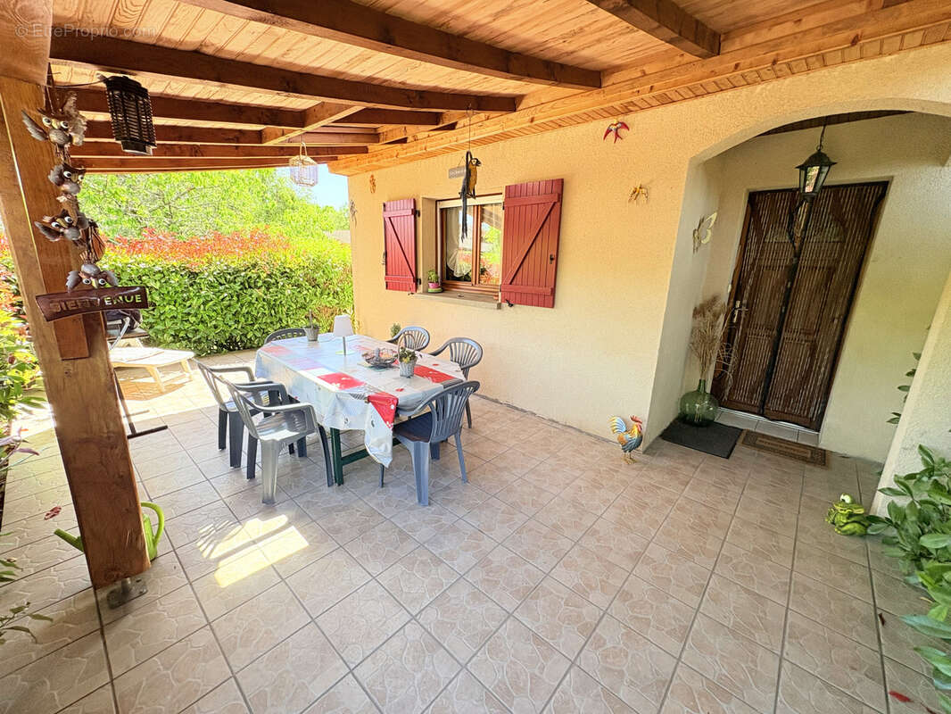 Maison à NOALHAT