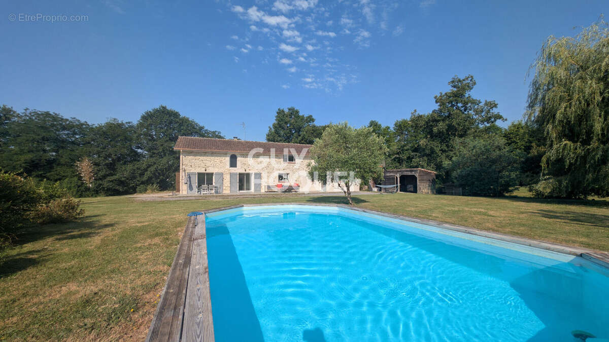 Maison à SAINT-SEVER