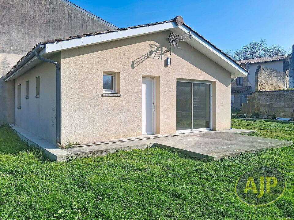 Maison à PAUILLAC
