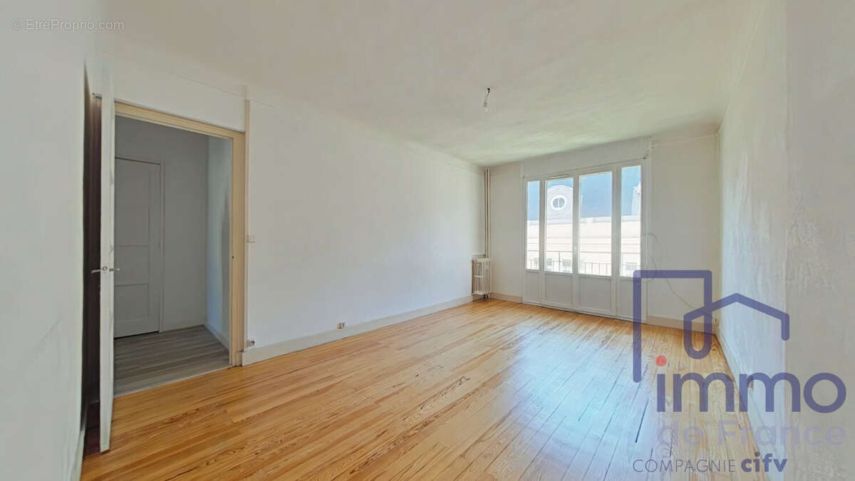 Appartement à SAINT-ETIENNE