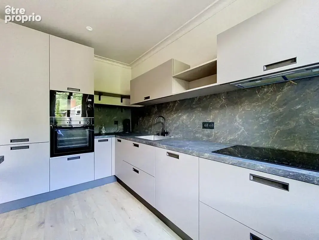 Appartement - Duplex - 3 Chambres - Buanderie - Cave - Extérieur privatif - Parking pour 3 ou 4 voitures - photo 4