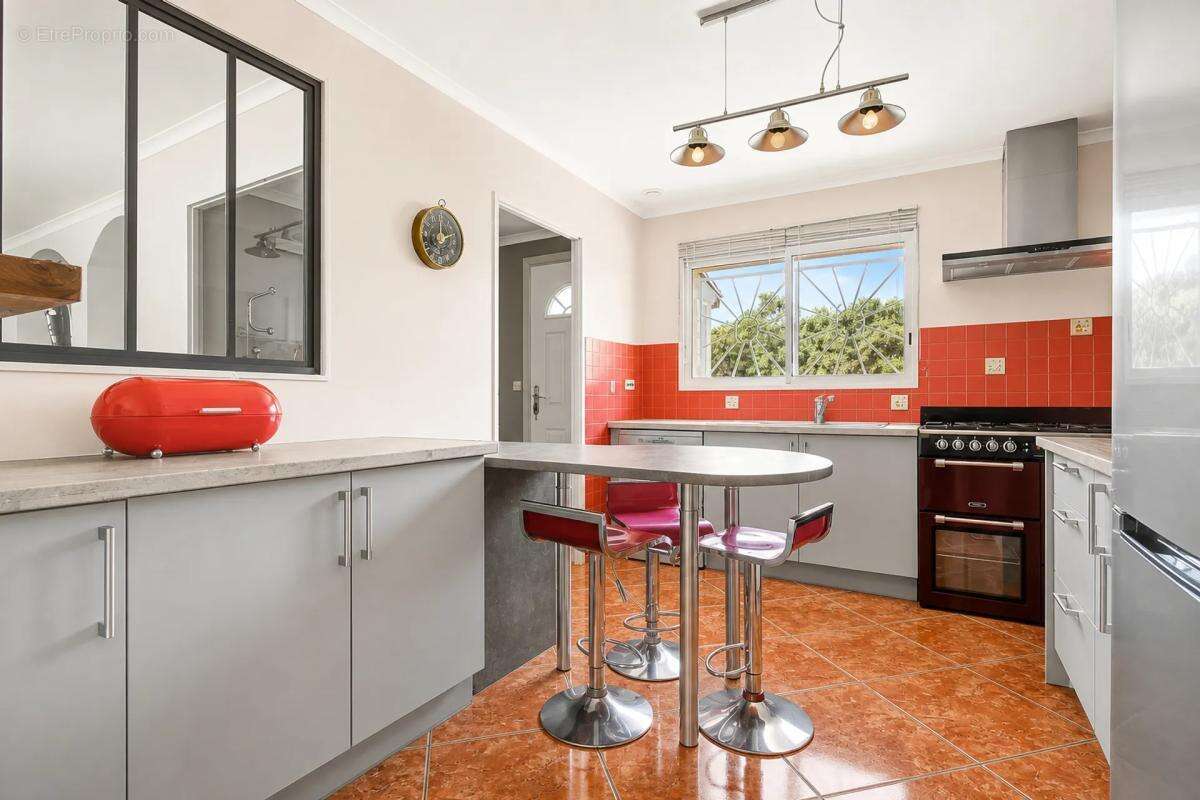 Maison familiale 6 pièces avec dépendance à Saint-Gilles - photo 4
