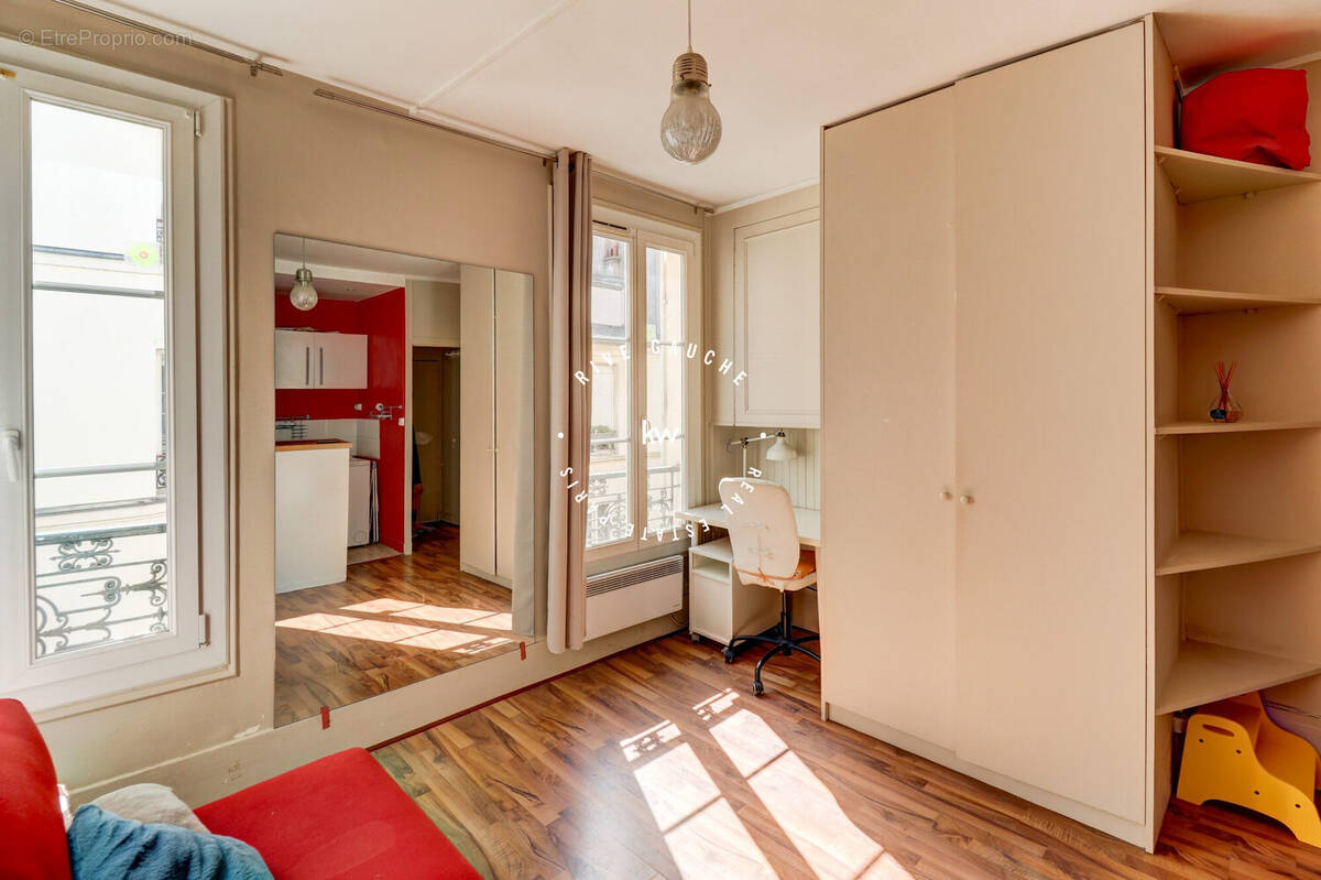 Appartement à PARIS-7E