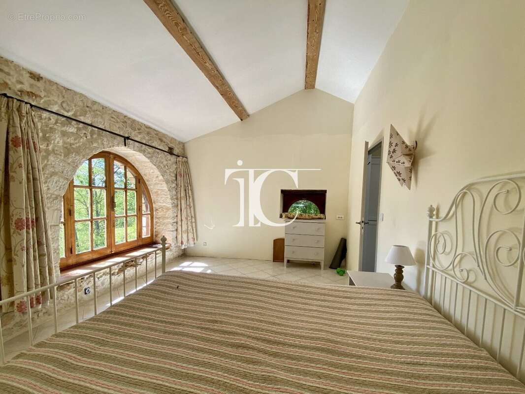 Maison à BARJAC