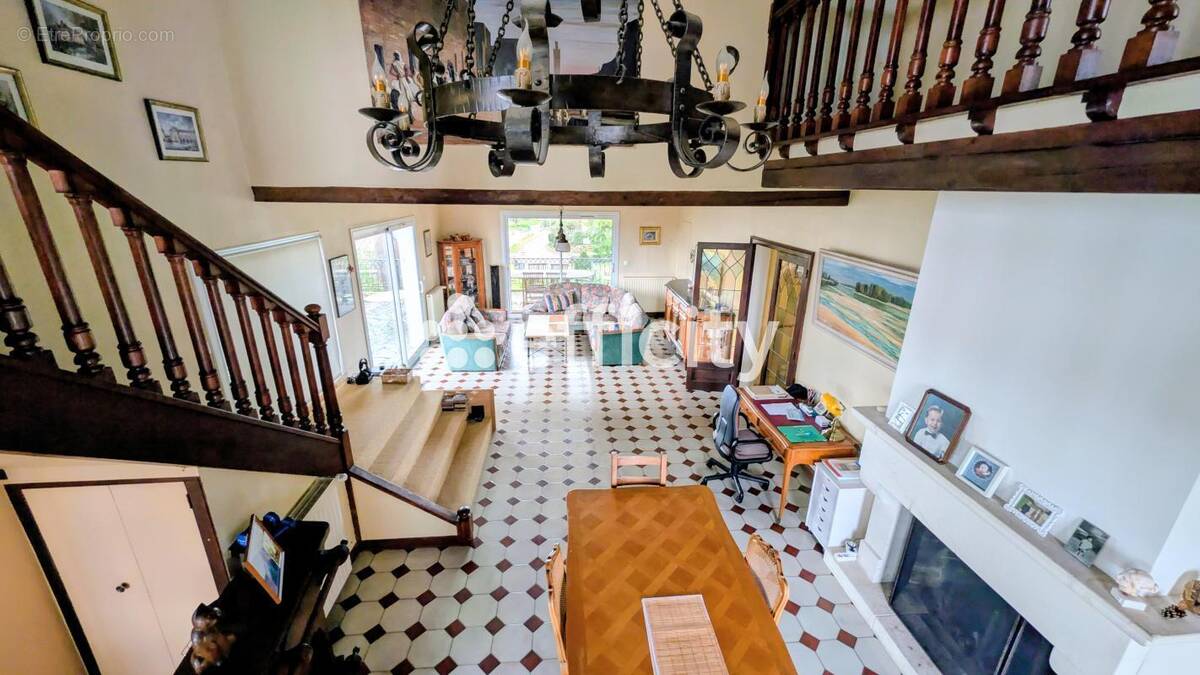 Maison à ROCHECORBON