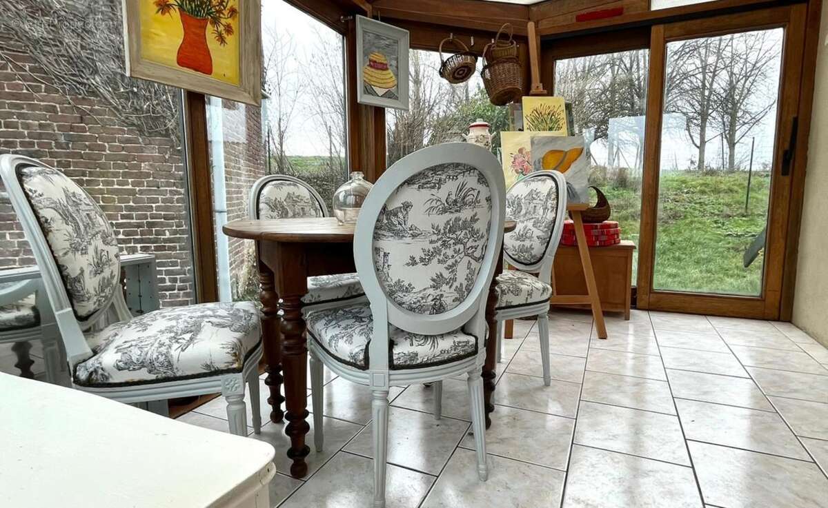 Maison individuelle avec garage, jardin et dépendance - photo 2