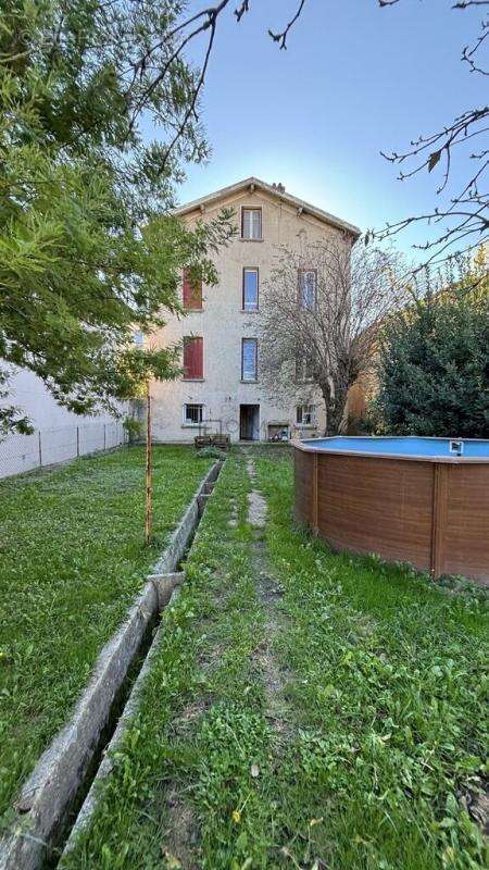 Maison avec jardin dans quartier recherché de Châteauvert -180 m - photo 9