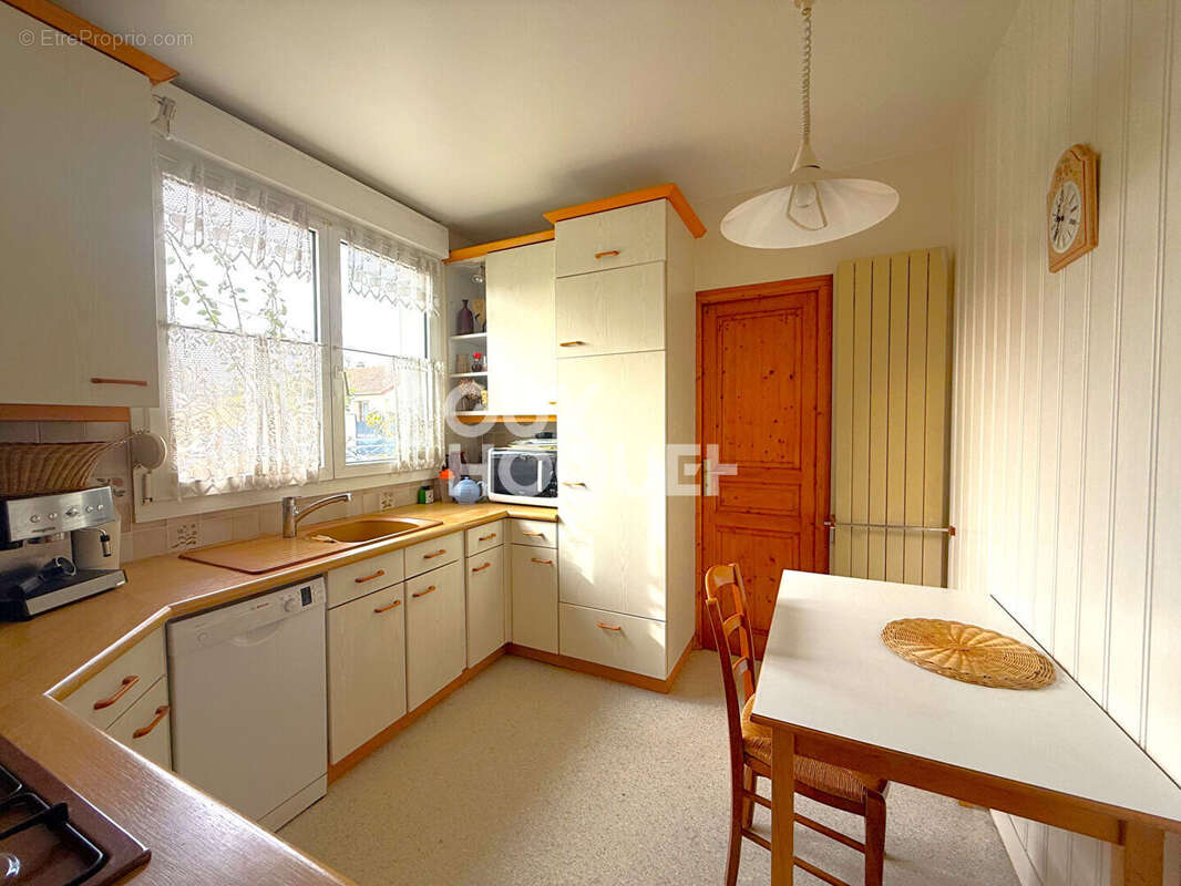 Maison à L'HAY-LES-ROSES