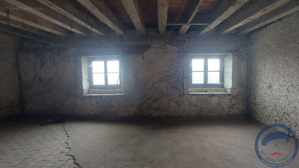 Maison à CORMERY