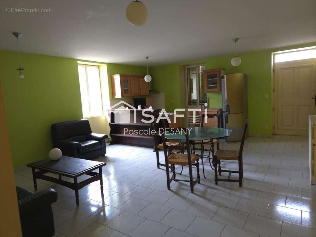 Photo 6 - Commerce à LAMASTRE