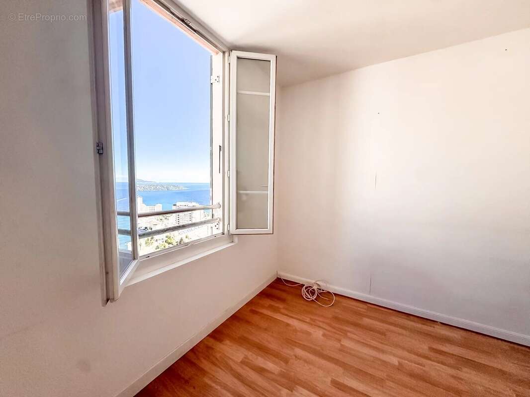 Appartement à BEAUSOLEIL