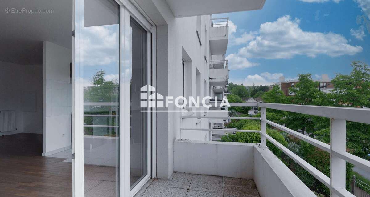 Appartement à CORBEIL-ESSONNES