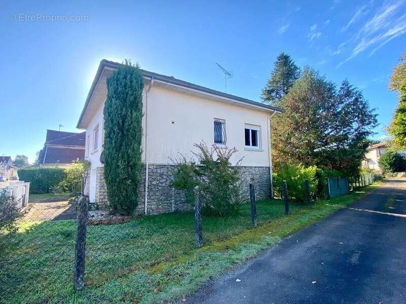 Maison à LUXEY