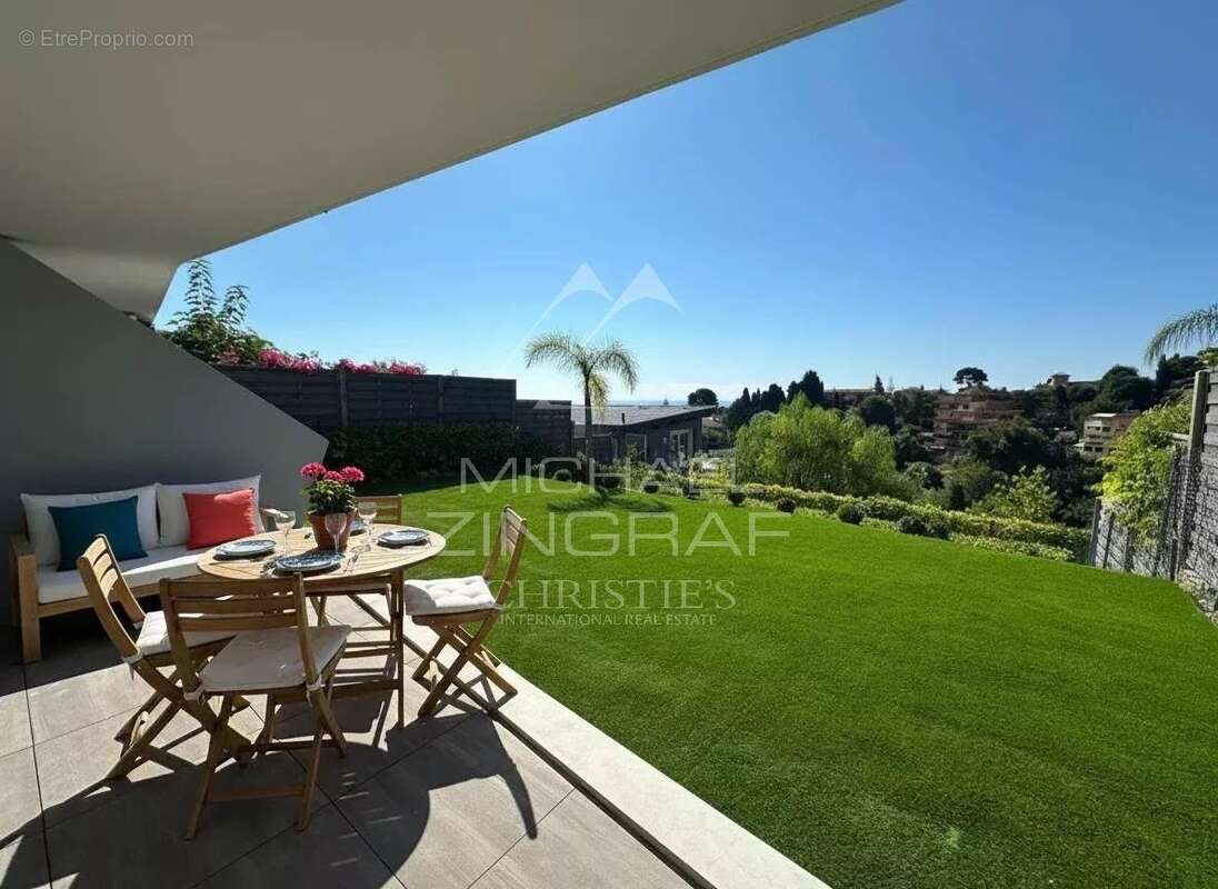 Appartement à ROQUEBRUNE-CAP-MARTIN