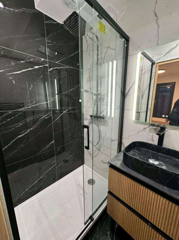 Appartement à PARIS-12E