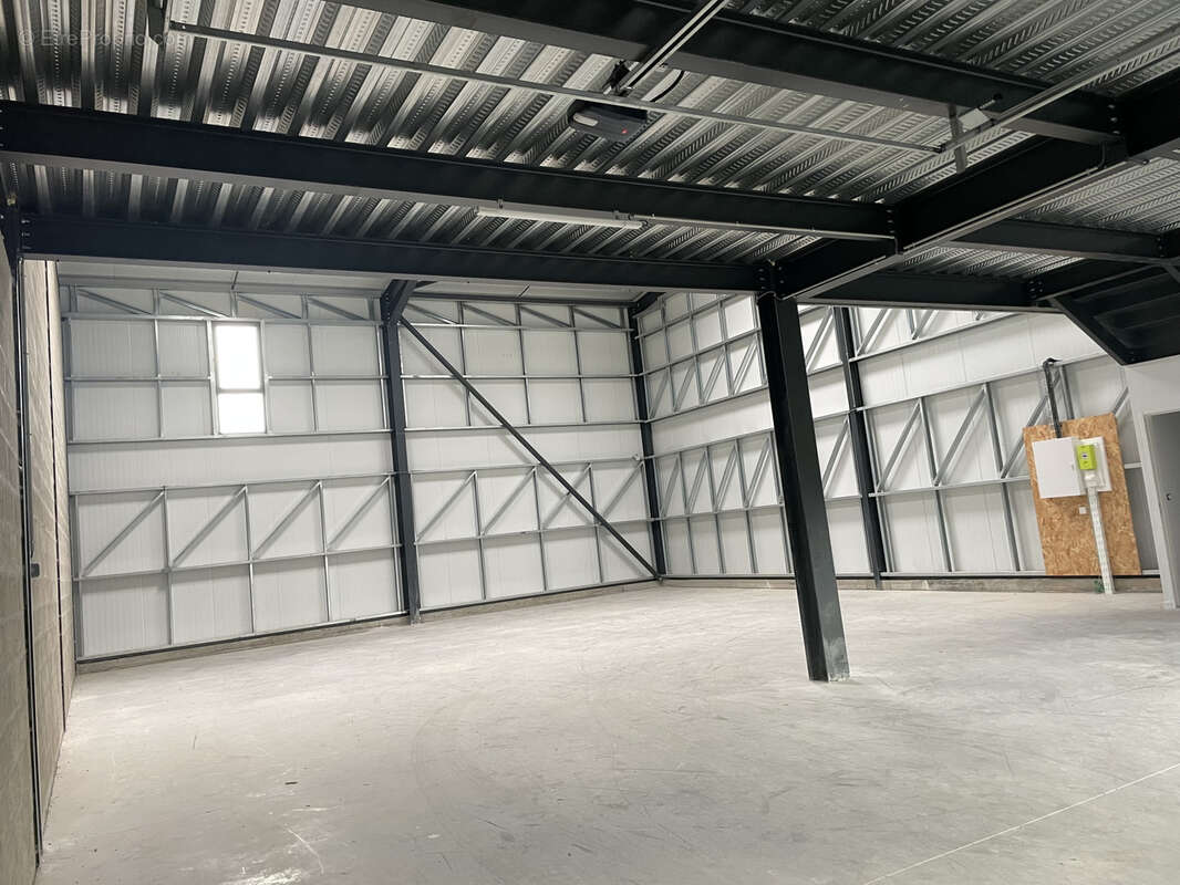 Commerce à LABOISSIERE-EN-THELLE