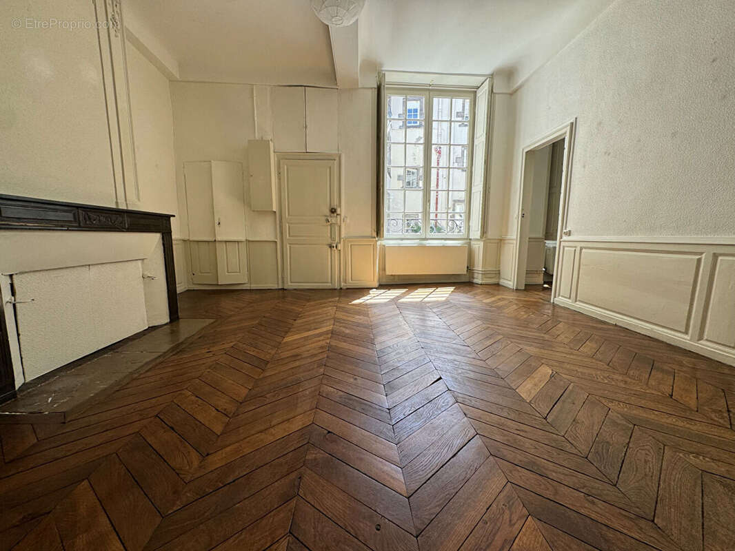 Immeuble 550 m² / 9 lots - photo 2
