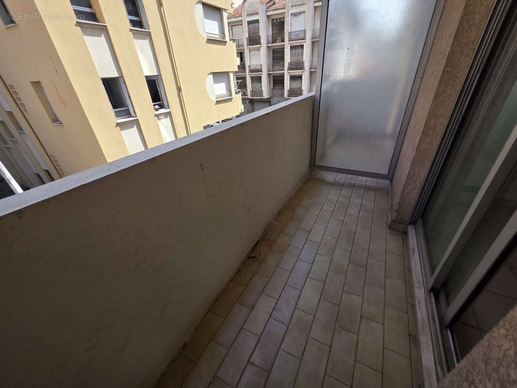 Studio ideal investisseur - gare du sud - photo 2