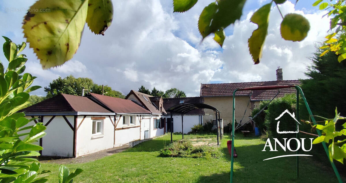 Maison à LES AUTELS-VILLEVILLON