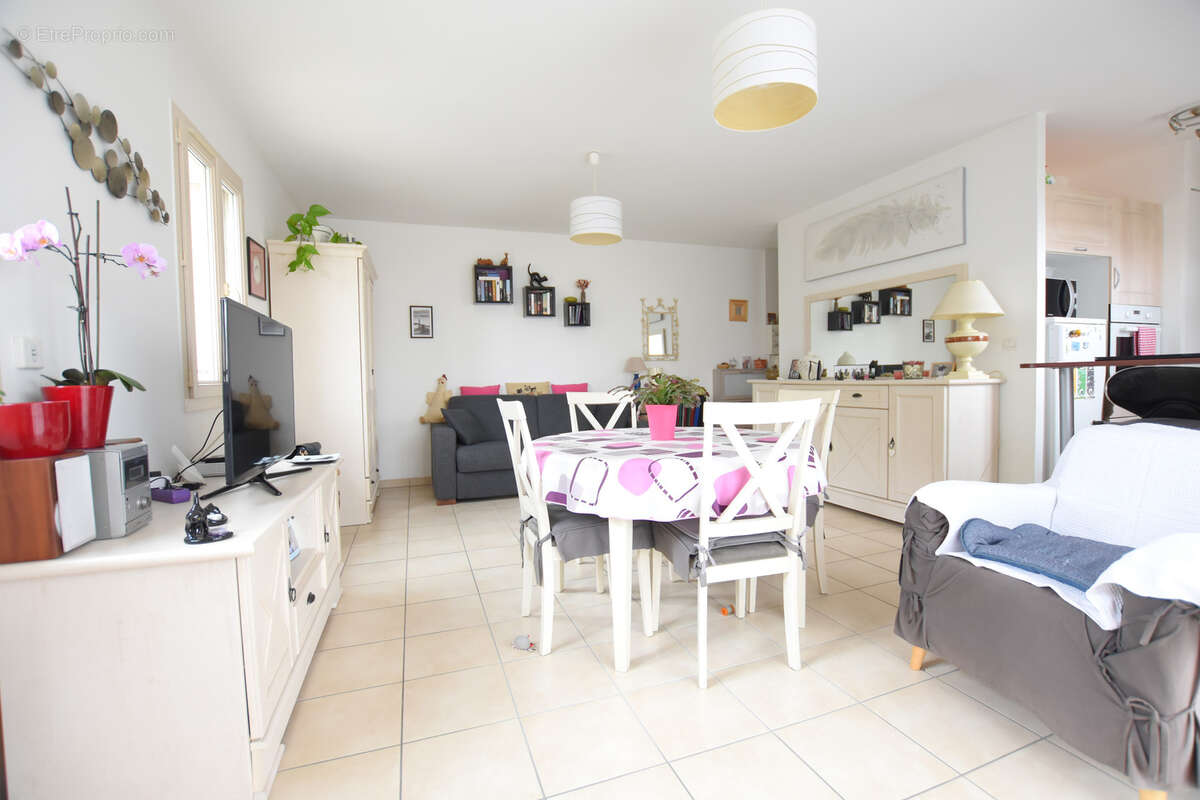 Appartement à LES ESSARTS-LE-ROI