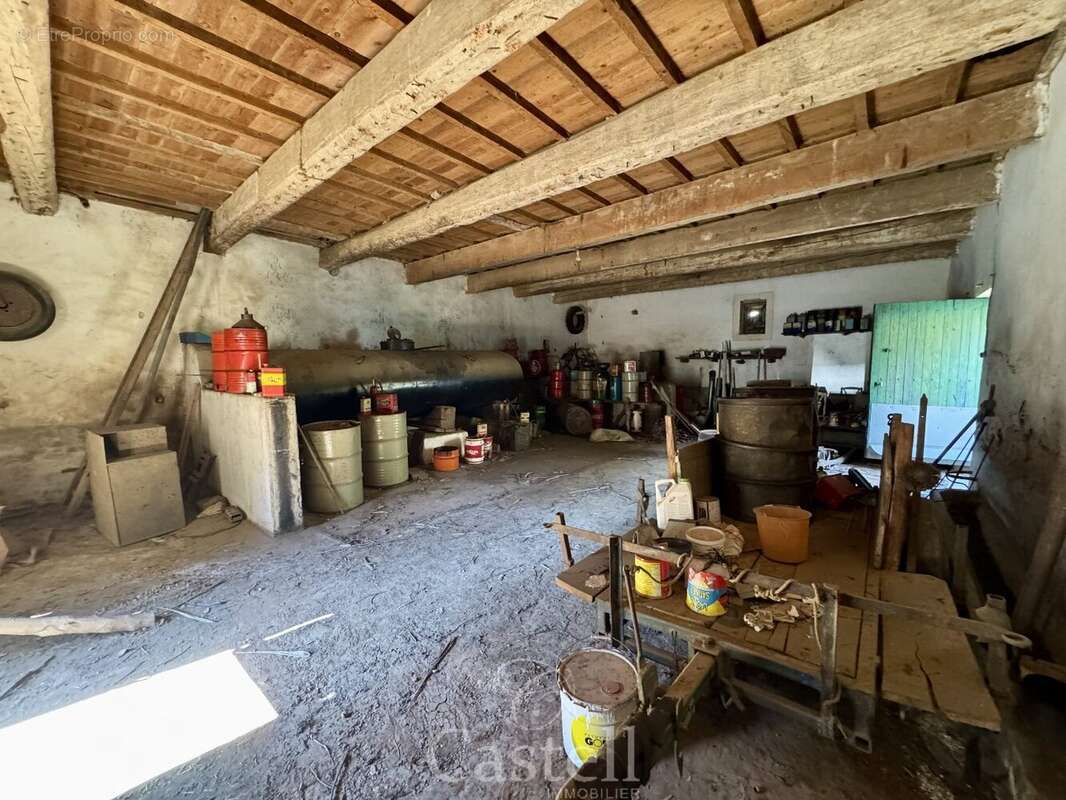 ***maison de caractère avec jardin et remise  fort potentiel au cur de pomérols*** - photo 21