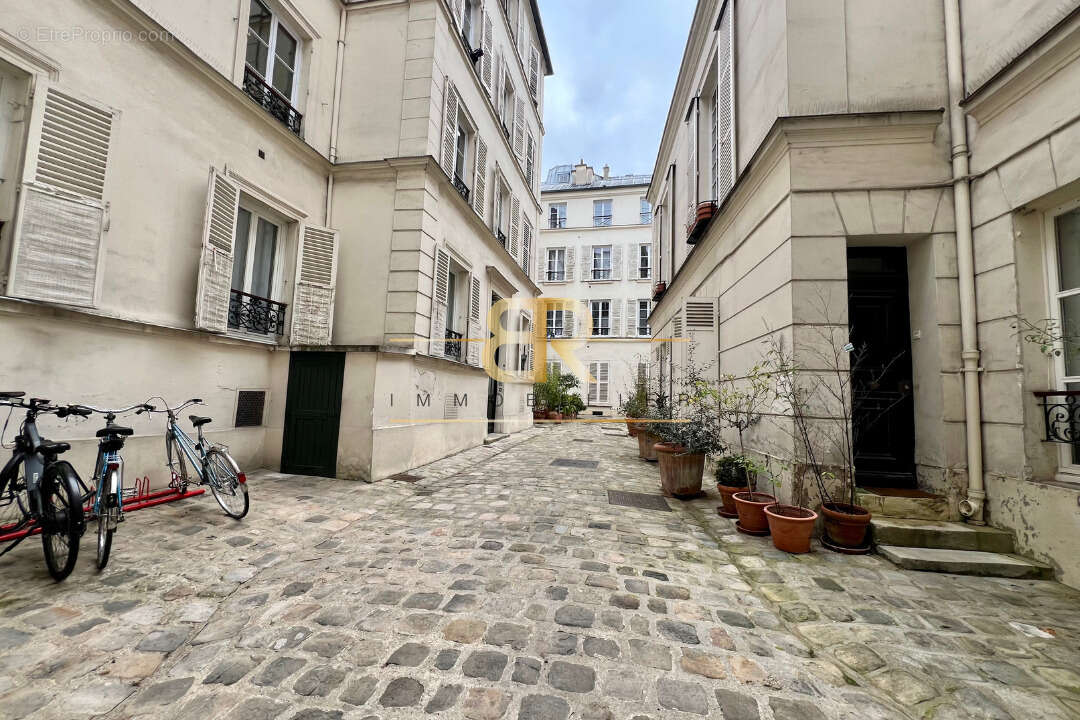 Appartement à PARIS-9E