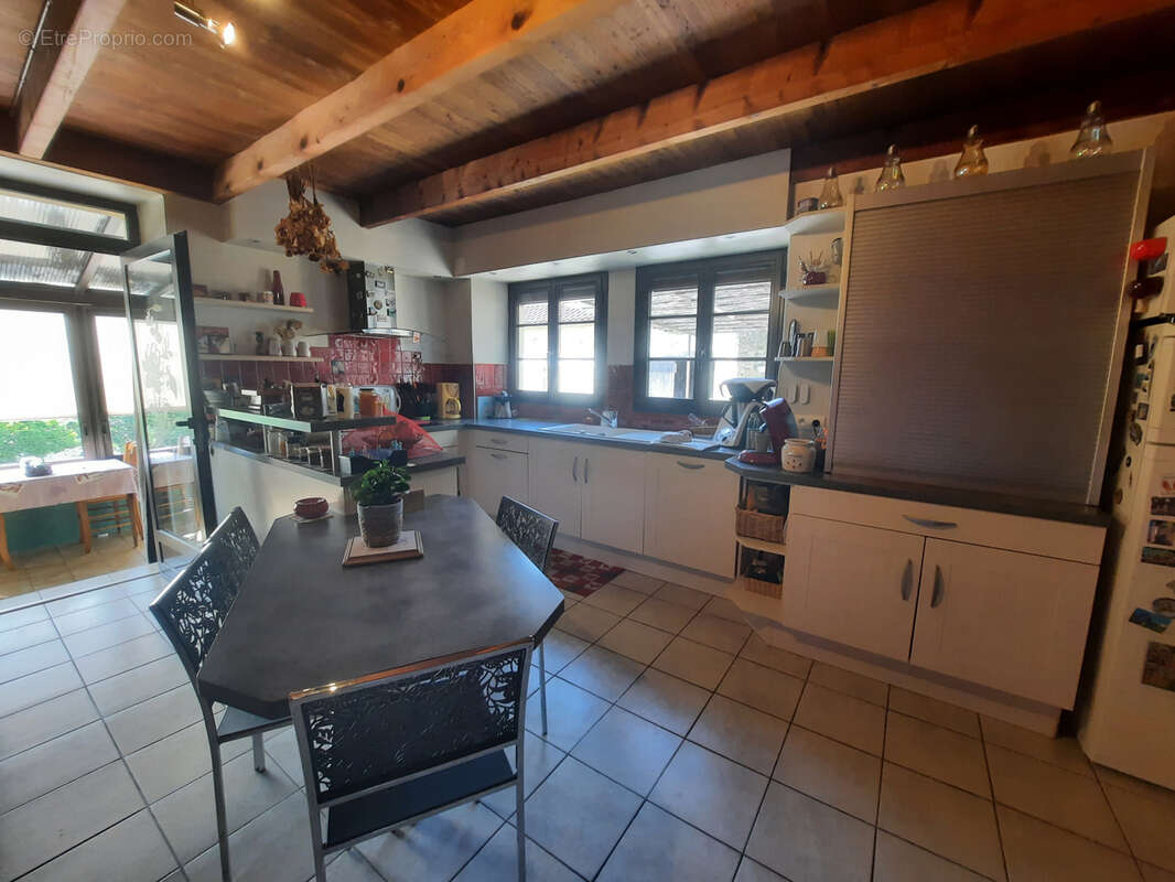Maison à CUZORN