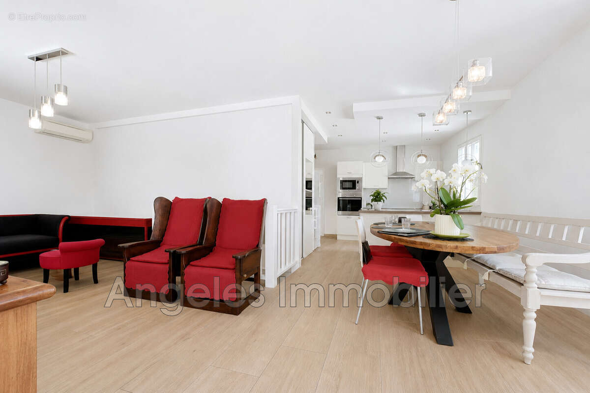 Maison 118 m² à Vallauris  - photo 4