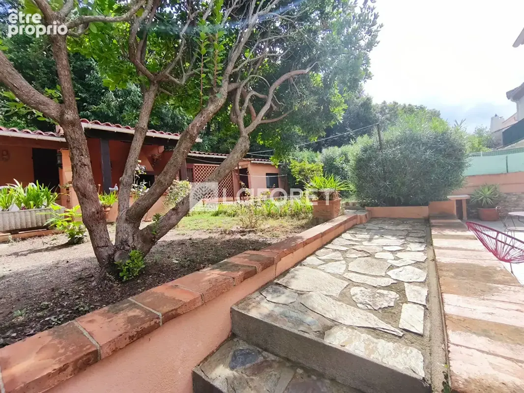 Maison avec deux appartements, jardin, terrasse et garage, idéale pour un projet familial ou locatif - photo 20
