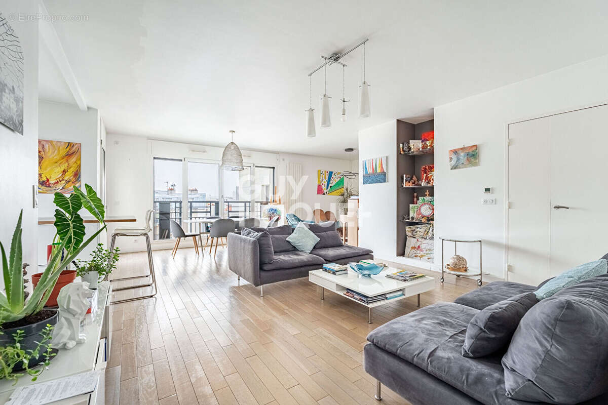 Appartement à LEVALLOIS-PERRET