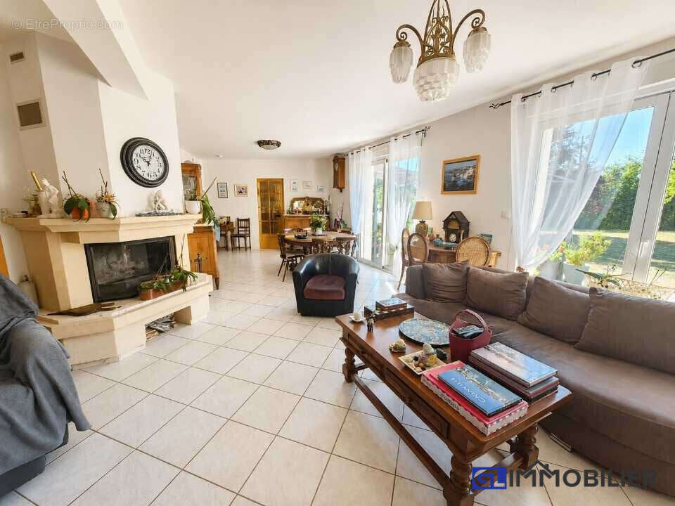 Maison 161 m² à Grainville-Langannerie  - photo 2