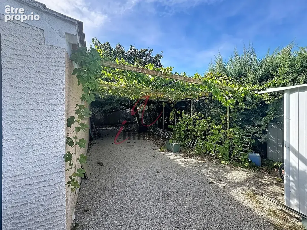 Mollégès, maison  3 chambres avec jardin - photo 14