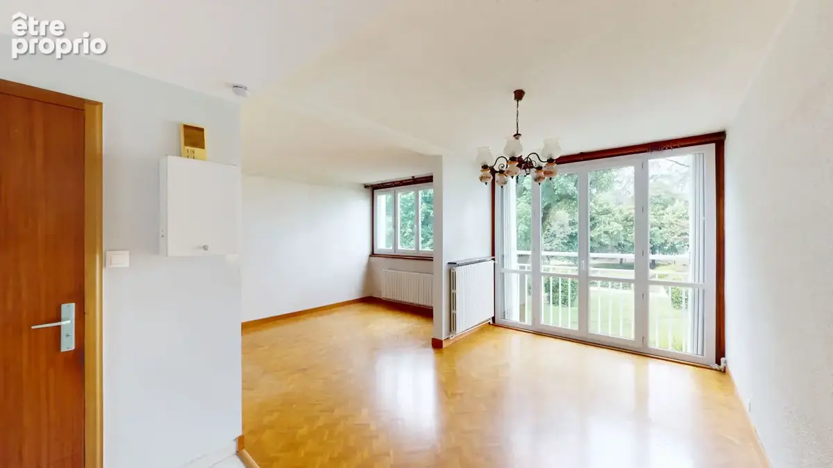 Appartement à SAINT-MARTIN-D'HERES