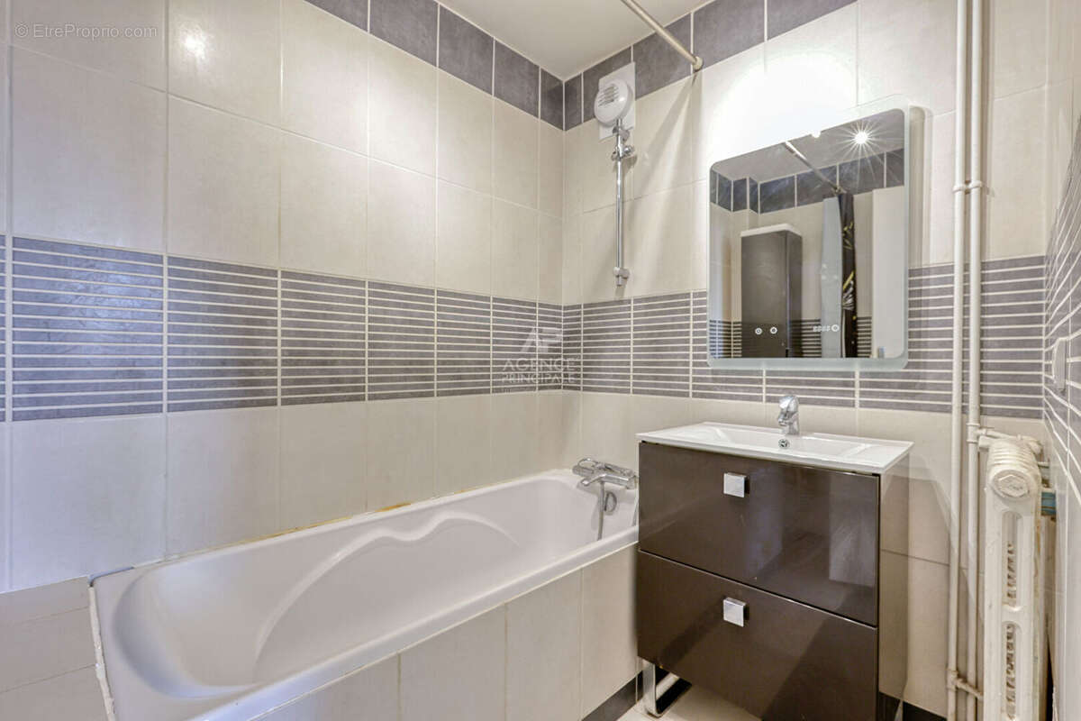 Appartement à NANTERRE