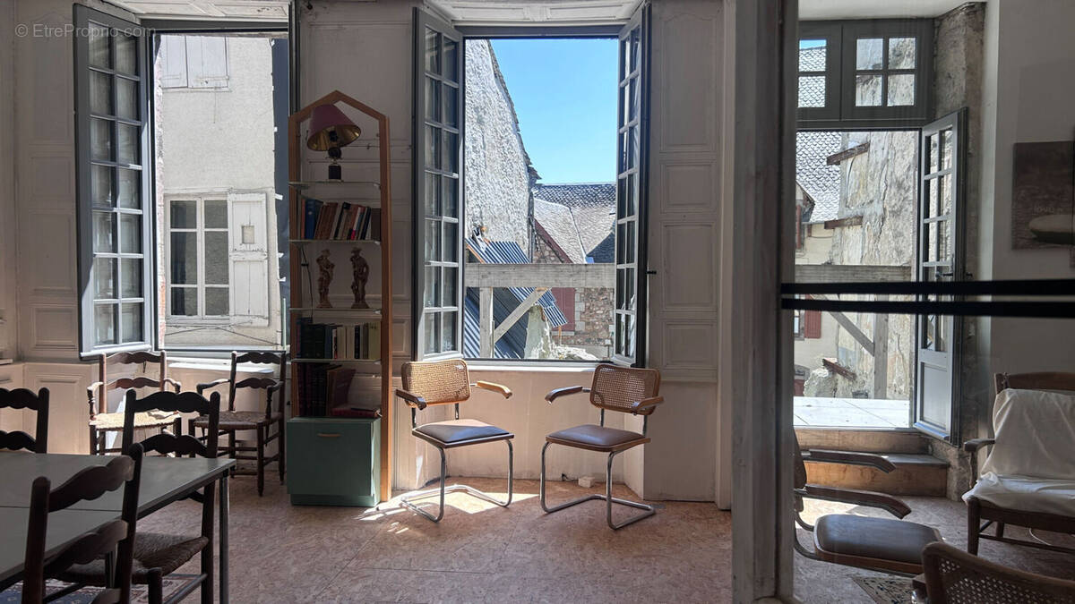 Maison à MUR-DE-BARREZ