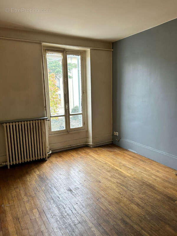 Appartement à LA GARENNE-COLOMBES