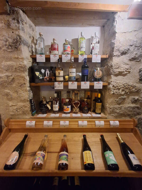 Commerce à LAGRASSE