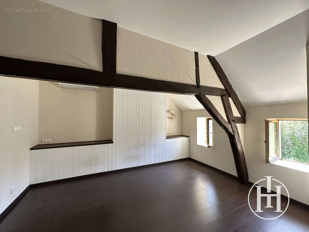Maison à POULIGNY-NOTRE-DAME