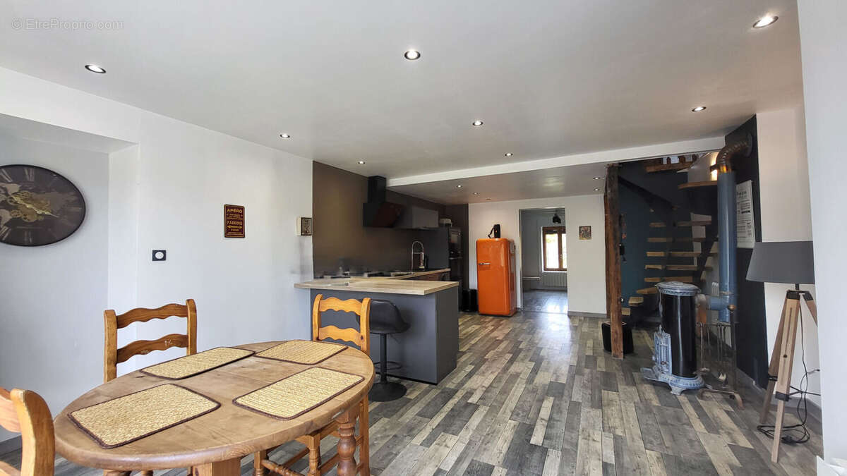 Maison à SAINT-AMOUR