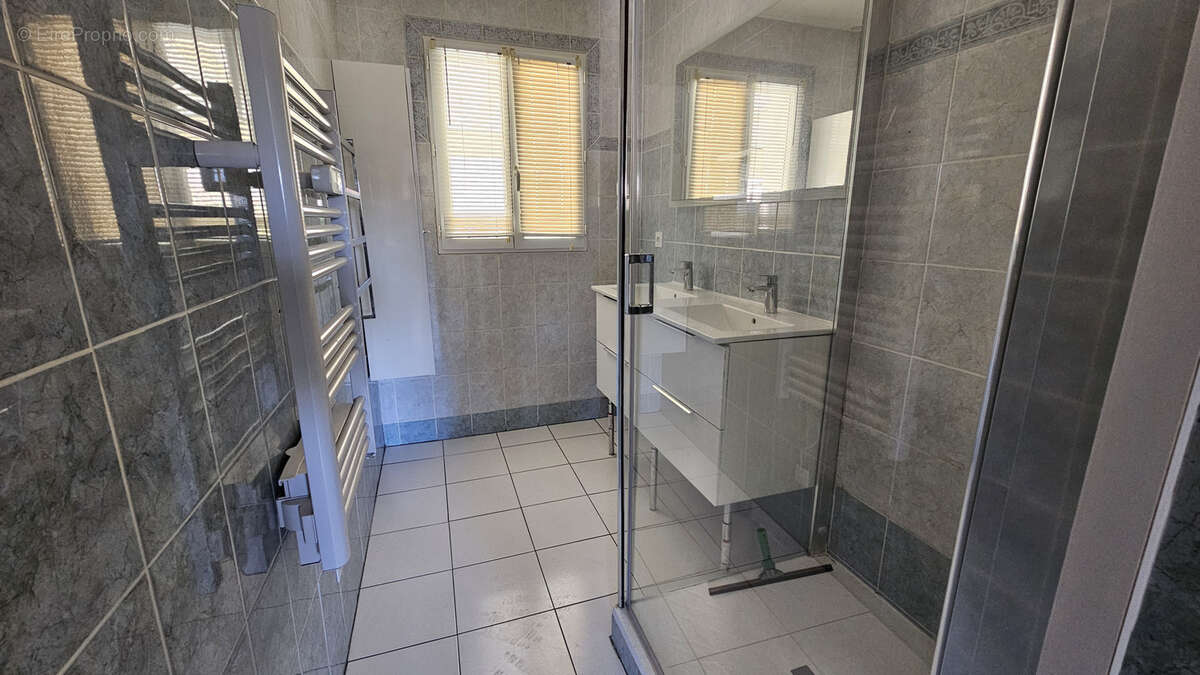 Maison à BLANQUEFORT